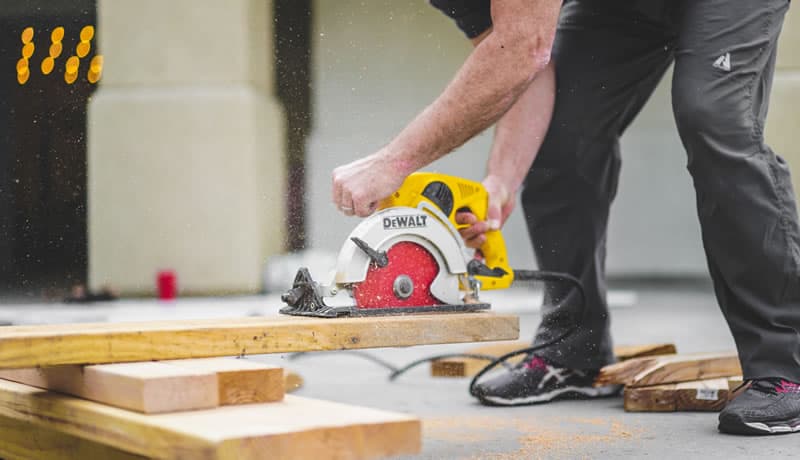 How to use a Miter Saw