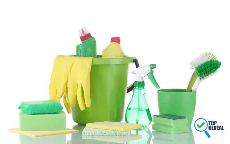 25 DIY Green Cleaning Products that will Save You Money