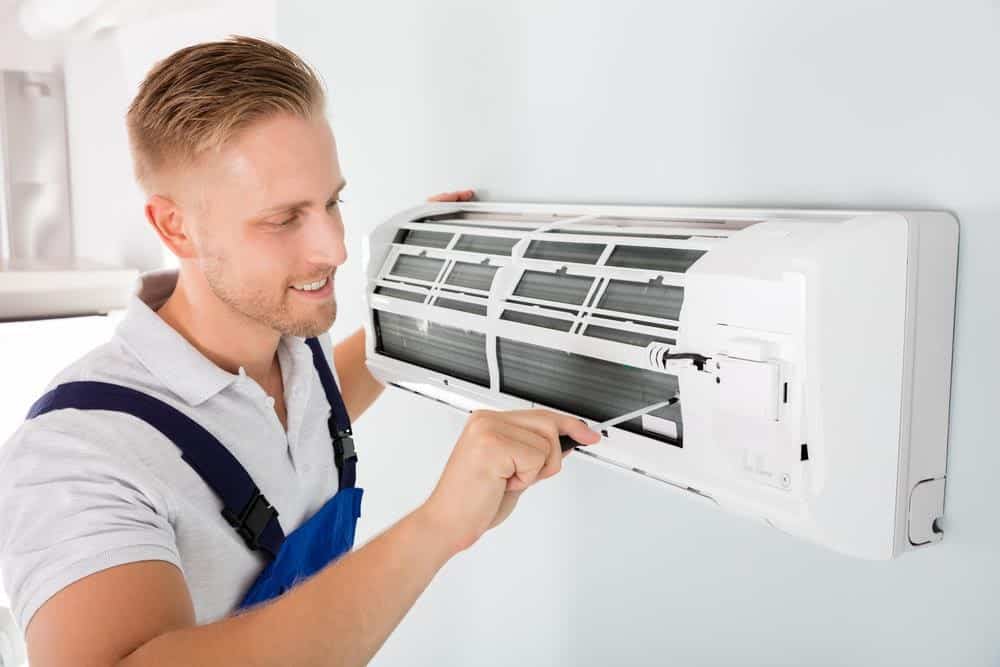 The Roles of AC Repair Experts in Palm Desert