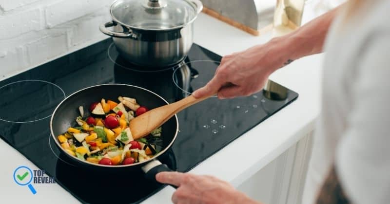 How to Use a Wok on an Electric Stove